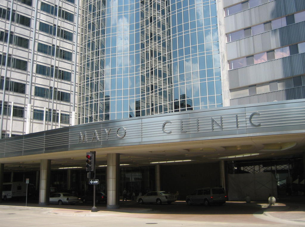 Med City Inn & Suites Rochester Mayo Clinic Area Exterior foto